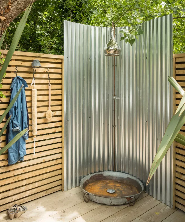 Stunning Outdoor Bathroom Designs